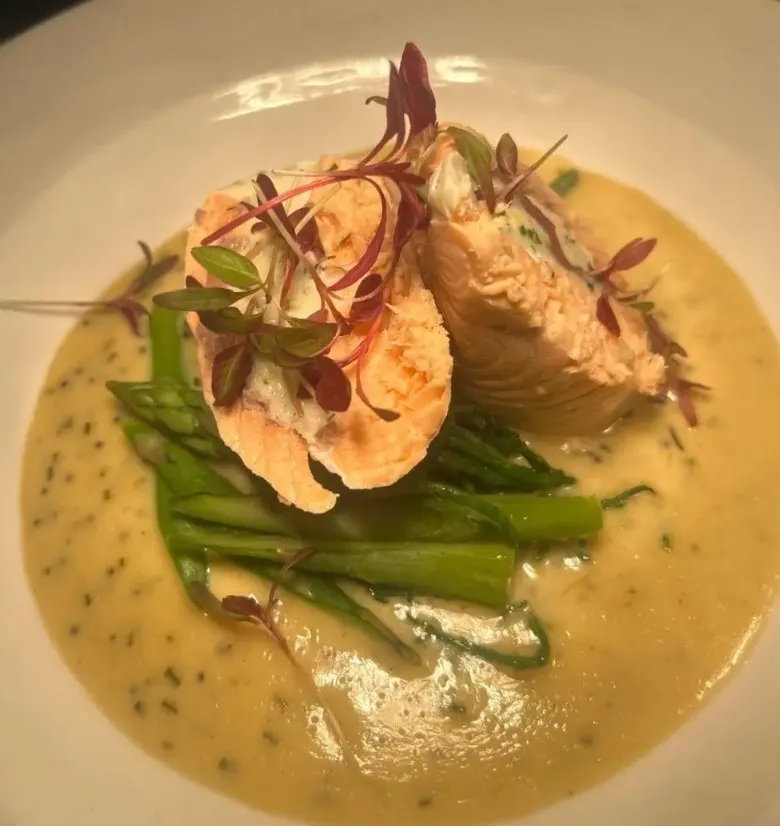 Salmon and asparags
